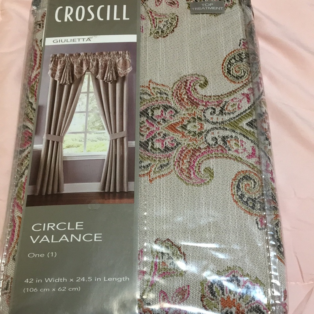 Croscill Giulietta Circle Valance Top Treatment NIP